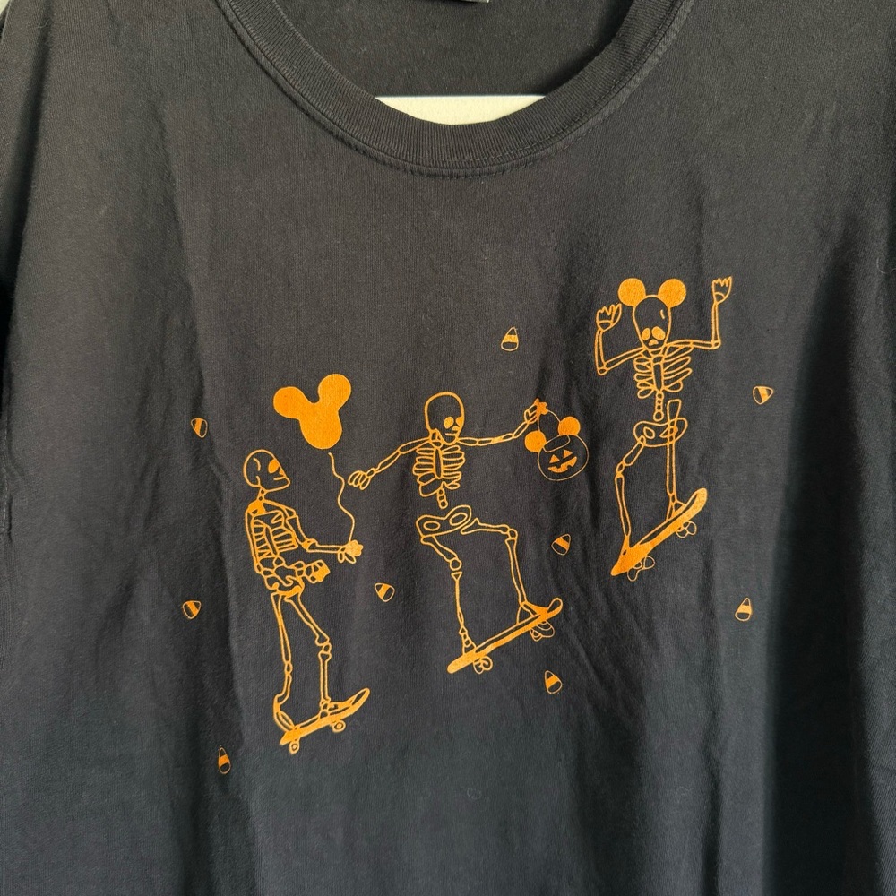 Disney Inspired Halloween Skeleton Tee Size Large